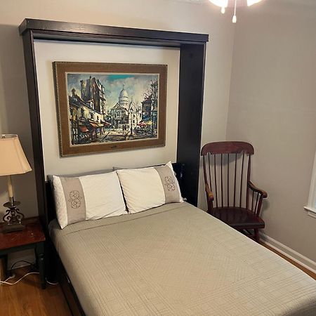 Spacious 3 Bedroom 2 Bath Condo Close To Five-Points In 阿森斯 外观 照片