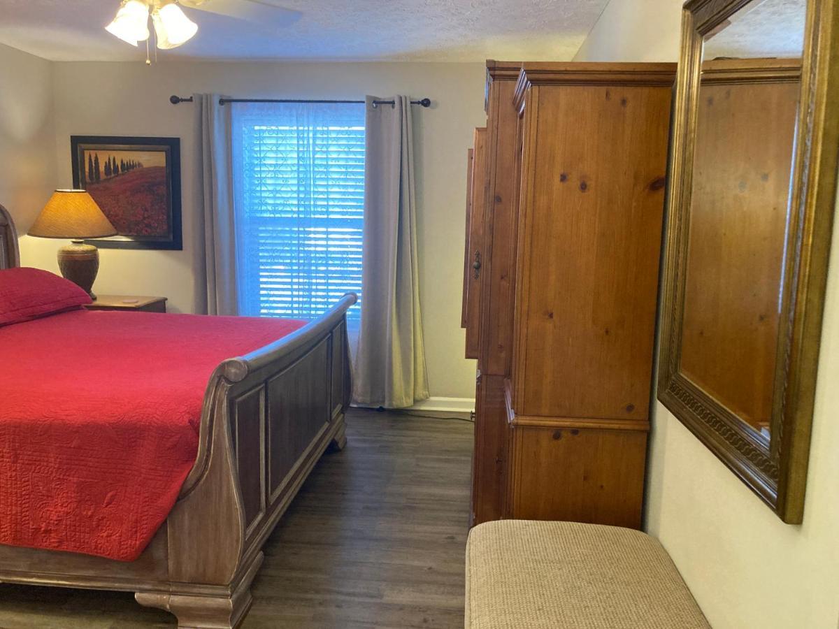 Spacious 3 Bedroom 2 Bath Condo Close To Five-Points In 阿森斯 外观 照片